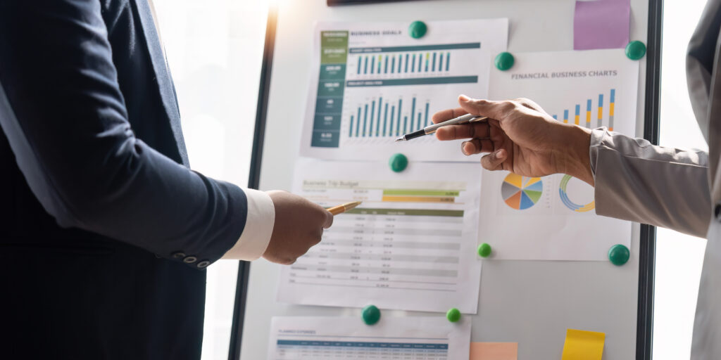 business finance, accounting, contract, advisor investment consulting marketing plan for the company with using tablet and computer technology in analysis business finance, accounting, contract, advisor investment consulting marketing plan for the company with using tablet and computer technology in analysis